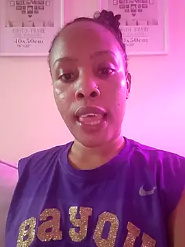 R-thequeen online show from 05/16/26, 01:02