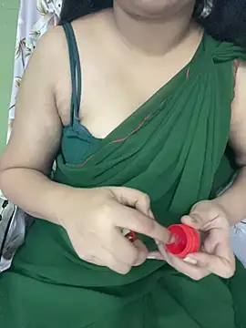 Snapshot of Hottest_Tamil chatting on 03/14/26, 11:32 Hottest Tamil online show from 03/14/26, 11:32