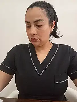 Snapshot of XGabrielaXX chatting on 11/11/25, 11:21 XGabrielaXX online show from 11/11/25, 11:21