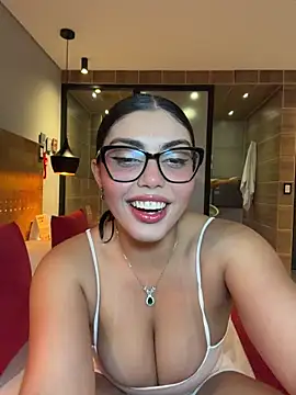 Snapshot of zui_lu chatting on 02/23/26, 01:36 zui lu online show from 02/23/26, 01:36