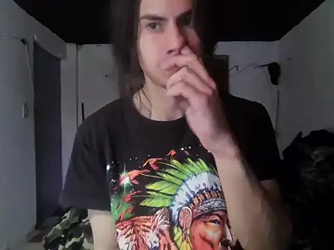 Snapshot of lmlfff chatting on 12/20/25, 02:13 lmlfff online show from 12/20/25, 02:13