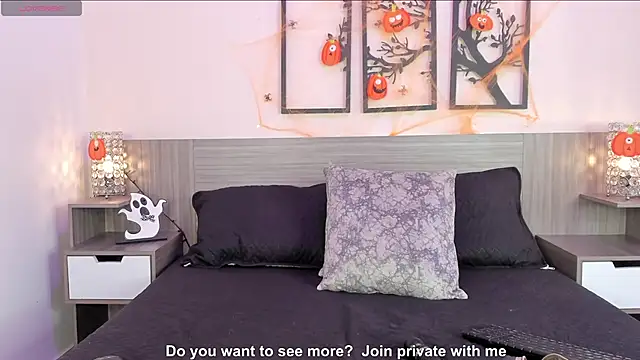 Snapshot of SkinnyFoxy chatting on 10/16/25, 08:10 SkinnyFoxy online show from 10/16/25, 08:10