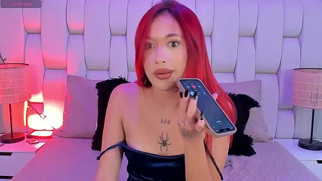 Snapshot of SkinnyFoxy chatting on 01/08/26, 08:11 SkinnyFoxy online show from 01/08/26, 08:11