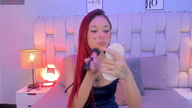 Snapshot of SkinnyFoxy chatting on 02/05/26, 07:51 SkinnyFoxy online show from 02/05/26, 07:51