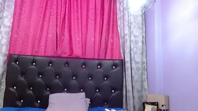 Snapshot of sophia_ny chatting on 02/12/25, 10:37 sophia ny online show from 02/12/25, 10:37