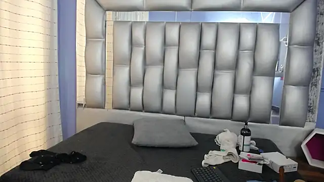 Snapshot of sophia_ny chatting on 03/07/25, 07:27 sophia ny online show from 03/07/25, 07:27