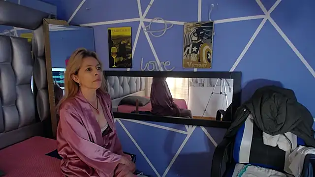 Snapshot of sophia_ny chatting on 03/22/25, 04:47 sophia ny online show from 03/22/25, 04:47