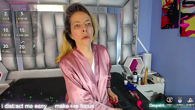 Snapshot of sophia_ny chatting on 09/22/25, 02:30 sophia ny online show from 09/22/25, 02:30