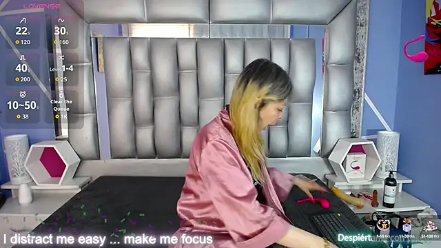 Snapshot of sophia_ny chatting on 09/26/25, 01:59 sophia ny online show from 09/26/25, 01:59