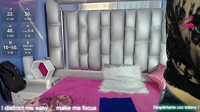 Snapshot of sophia_ny chatting on 10/07/25, 01:52 sophia ny online show from 10/07/25, 01:52