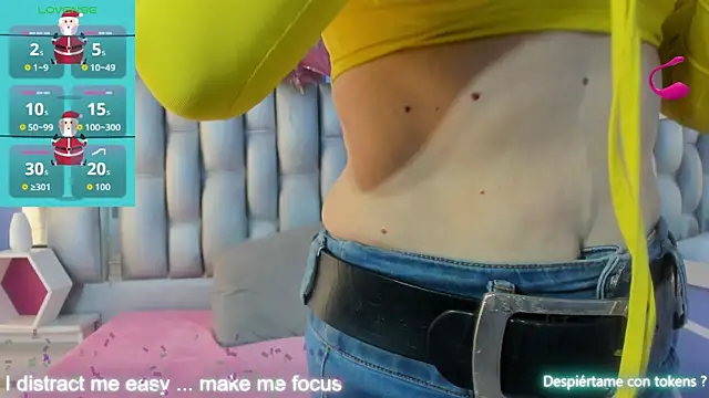 Snapshot of sophia_ny chatting on 12/05/25, 01:52 sophia ny online show from 12/05/25, 01:52