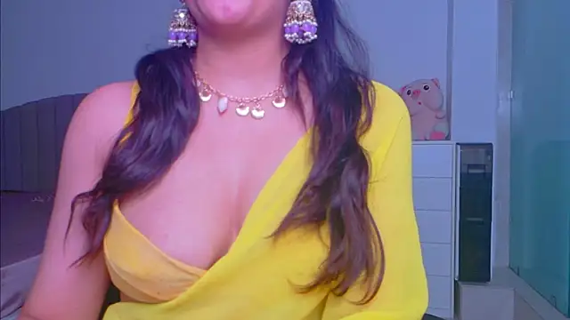 Snapshot of Aashika-Kaur chatting on 09/16/25, 04:24 Aashika-Kaur online show from 09/16/25, 04:24