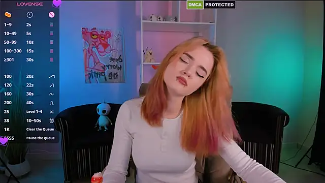 liana kisses online show from 03/18/25, 10:48