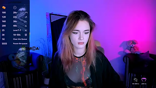 liana kisses online show from 10/18/25, 07:03