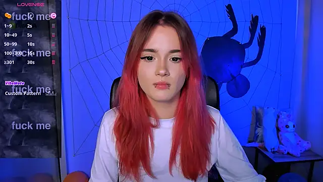 liana kisses online show from 10/28/25, 07:49