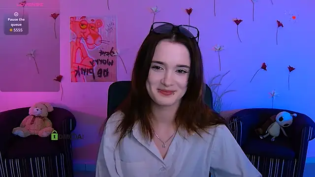 liana kisses online show from 05/12/26, 07:00