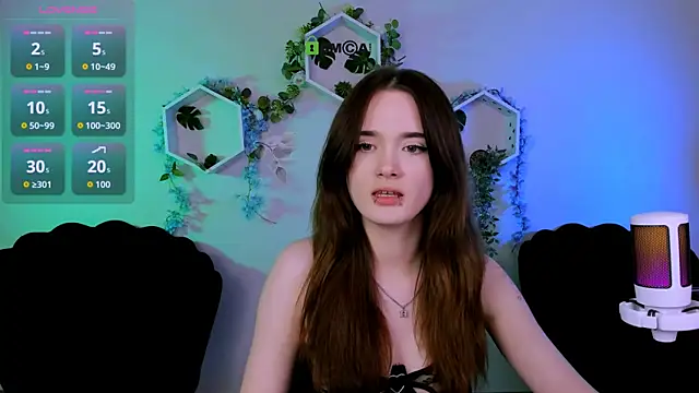 liana kisses online show from 06/14/26, 02:46