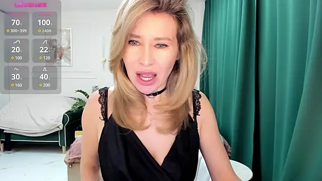 Snapshot of Jolie_Ozolla chatting on 01/27/25, 08:07 Jolie Ozolla online show from 01/27/25, 08:07