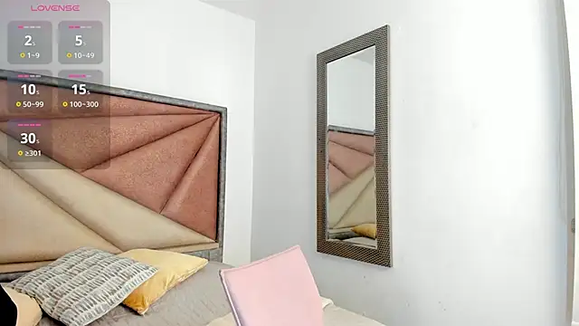 Snapshot of BarbaraKnox_ chatting on 01/19/26, 12:03 BarbaraKnox online show from 01/19/26, 12:03