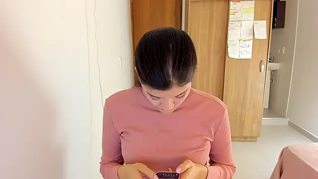 misstoya online show from 02/03/25, 01:41