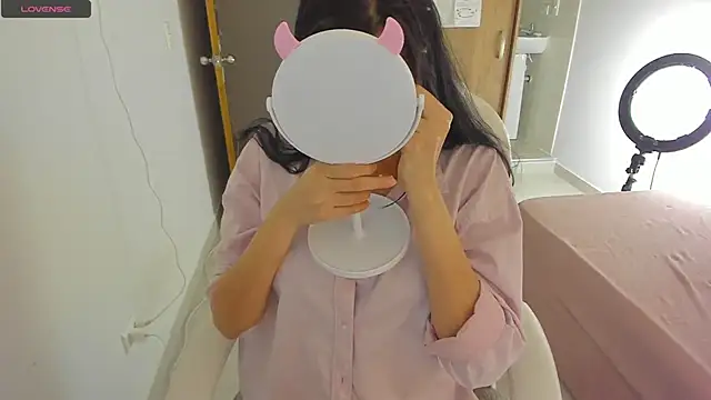 misstoya online show from 02/12/25, 04:23