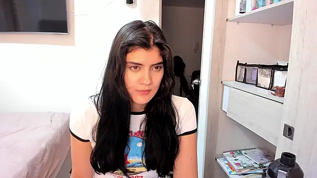 misstoya online show from 12/22/25, 02:30