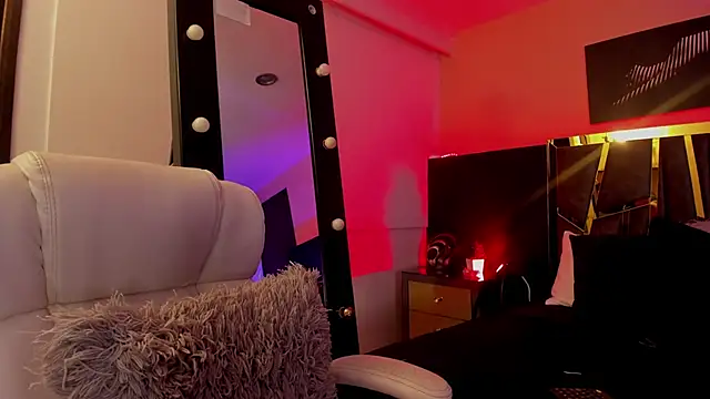 Snapshot of ChloeConnorr chatting on 03/22/25, 06:33 ChloeConnorr online show from 03/22/25, 06:33