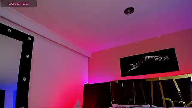 ChloeConnorr online show from 11/22/25, 05:28