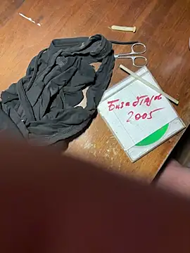 Snapshot of Ariel_Ari chatting on 11/06/25, 04:46 Ariel Ari online show from 11/06/25, 04:46