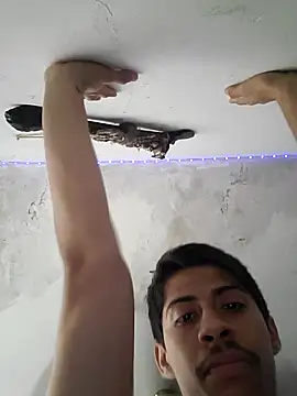 Snapshot of culitotragon24 chatting on 12/17/25, 06:47 culitotragon24 online show from 12/17/25, 06:47