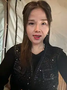 Efangfang online show from 12/29/24, 10:45