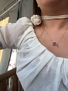 Efangfang online show from 12/30/24, 08:43