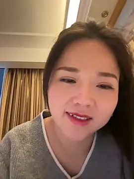 Efangfang online show from 12/31/24, 12:57