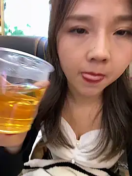 Efangfang online show from 01/08/25, 12:58