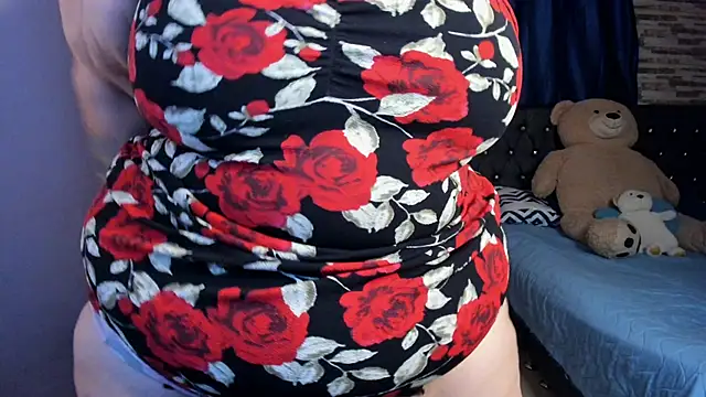 Imluna93 online show from 12/19/24, 08:13