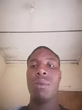 Snapshot of MkingPin chatting on 12/23/25, 04:43 MkingPin online show from 12/23/25, 04:43