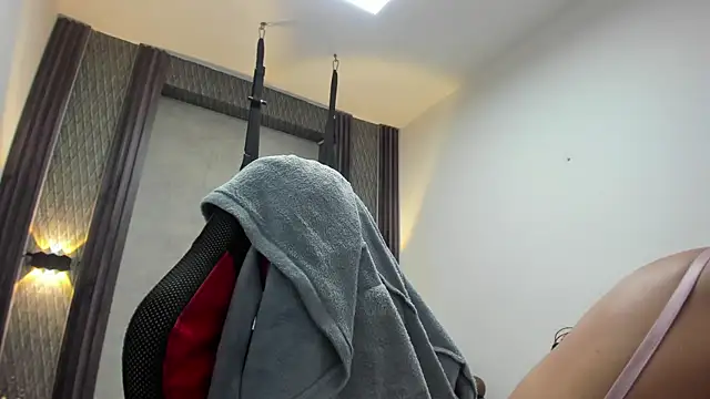 selene red  online show from 05/25/26, 01:55
