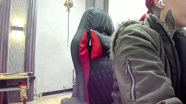 selene red  online show from 06/18/26, 01:39