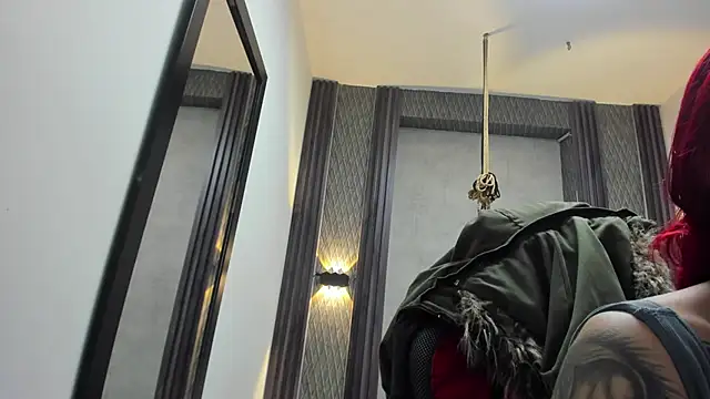 selene red  online show from 06/19/26, 02:05