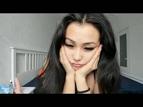 Missykitty01 online show from 11/27/25, 05:42