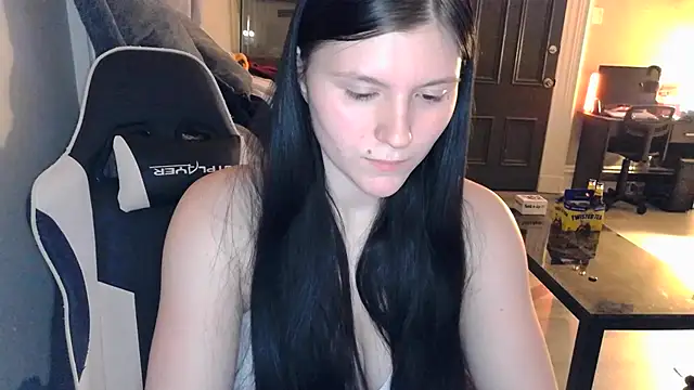 Elliewgfs online show from 12/19/25, 04:41