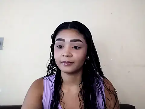 Snapshot of heleny901 chatting on 01/22/25, 01:21 heleny901 online show from 01/22/25, 01:21