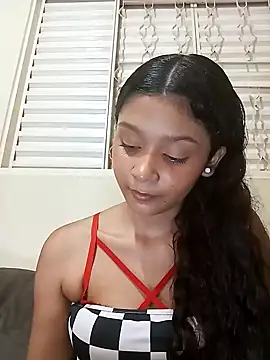 Snapshot of heleny901 chatting on 01/23/25, 10:01 heleny901 online show from 01/23/25, 10:01