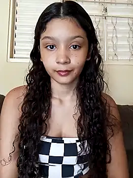 Snapshot of heleny901 chatting on 01/27/25, 08:28 heleny901 online show from 01/27/25, 08:28