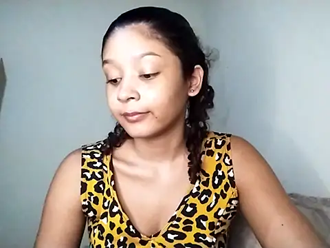 Snapshot of heleny901 chatting on 02/24/25, 11:10 heleny901 online show from 02/24/25, 11:10