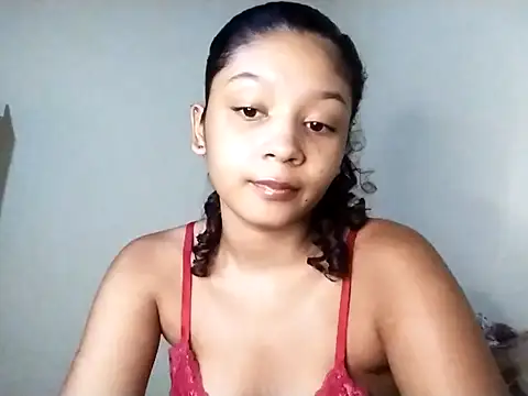 Snapshot of heleny901 chatting on 02/24/25, 08:36 heleny901 online show from 02/24/25, 08:36