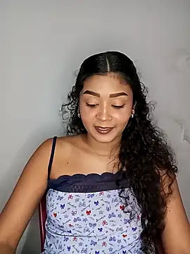 Snapshot of heleny901 chatting on 11/08/25, 10:08 heleny901 online show from 11/08/25, 10:08