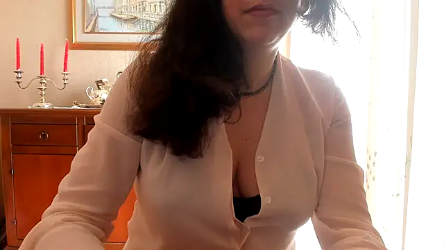 Snapshot of Evademarville chatting on 03/17/25, 09:33 Evademarville online show from 03/17/25, 09:33