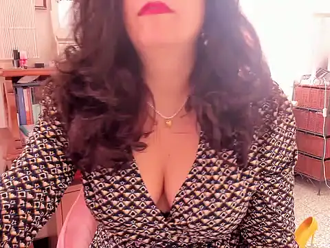 Snapshot of Evademarville chatting on 02/18/26, 10:11 Evademarville online show from 02/18/26, 10:11