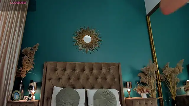 AprilWong online show from 03/02/25, 12:22